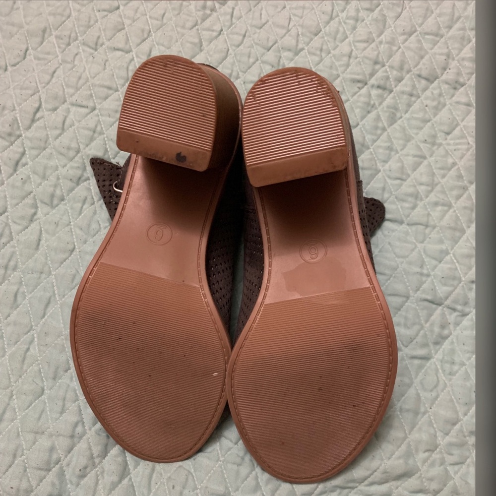 Open Toe - Picture 2 of 2